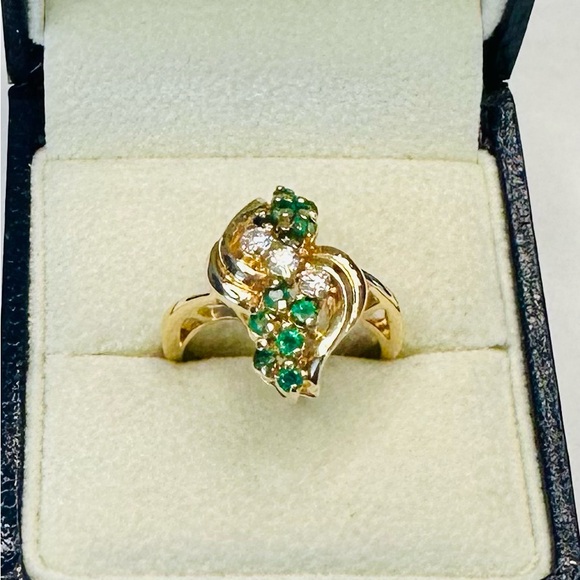 14k Emerald and Diamond Ring Size 6.5 - Picture 4 of 11